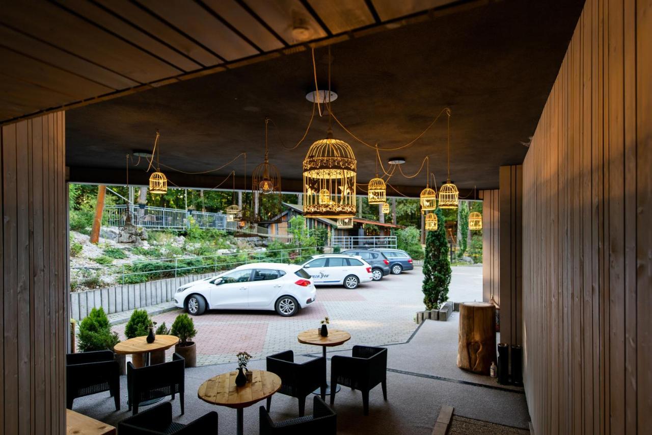 Hotel Veverica Trencin Ngoại thất bức ảnh