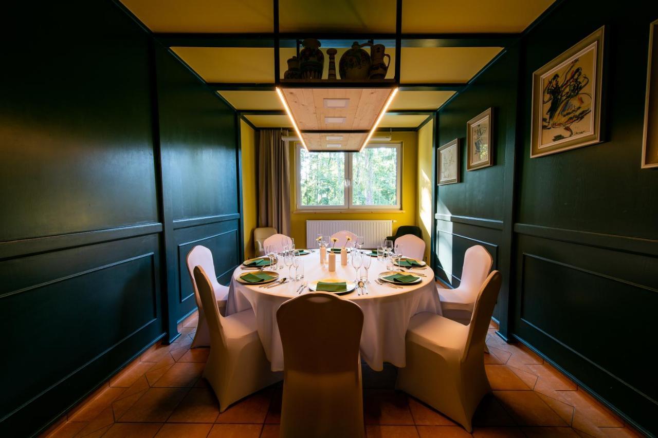 Hotel Veverica Trencin Ngoại thất bức ảnh